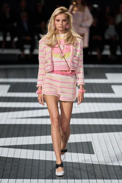 Look 20